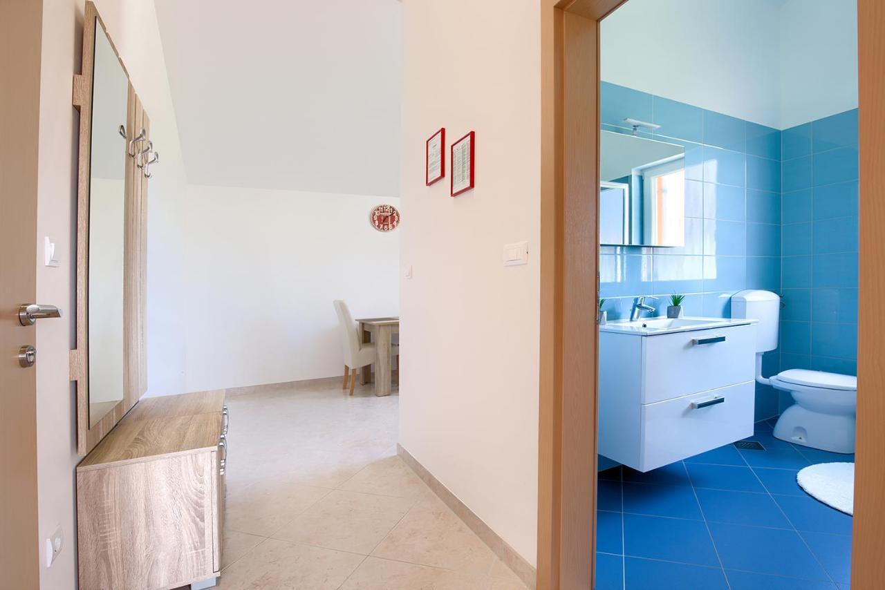 Apartments Orange Medulin Exterior photo